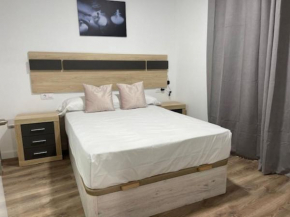 Apartamento y Habitaciones privada Torre del Castillo